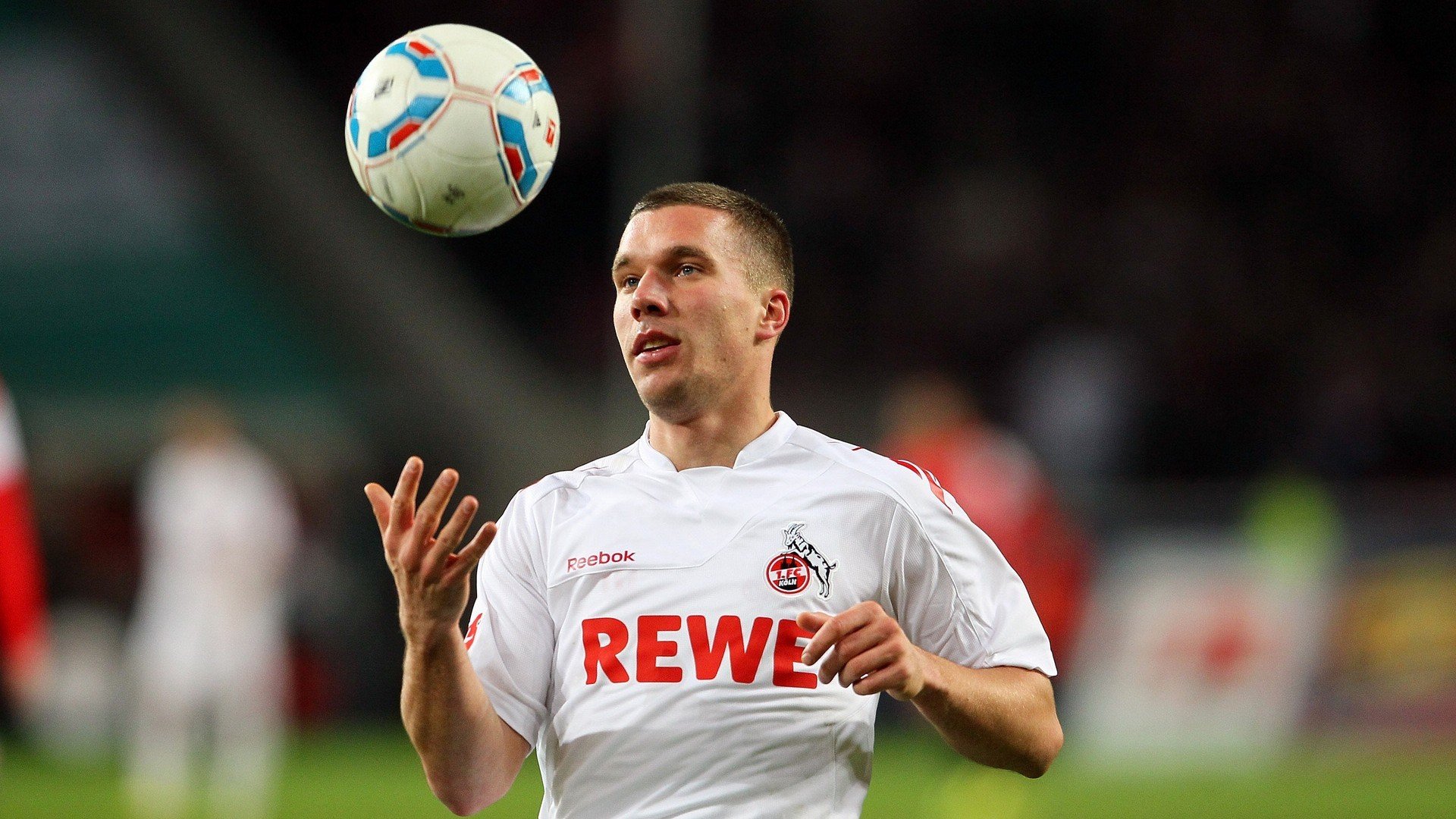 爱游戏体育APP下载-【攻防平衡】青少年如何训练攻防一体的技巧？，青少年攻击行为预防的策略